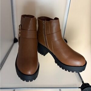 Forever Link Women's Brown Chunky Heel Combat Ankle Boots Size 10 New